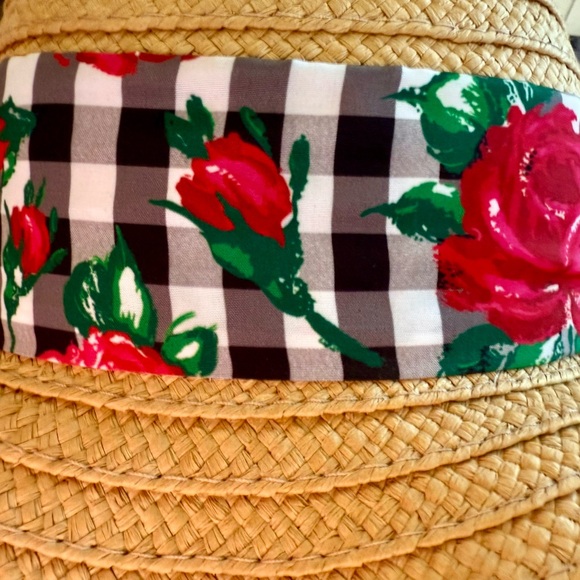 Betsey Johnson Wide Brim Straw Sun Hat with Gingham & Floral Ribbon - Picture 4 of 10
